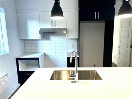 4 rooms apartment of 91 m² in Sherbrooke