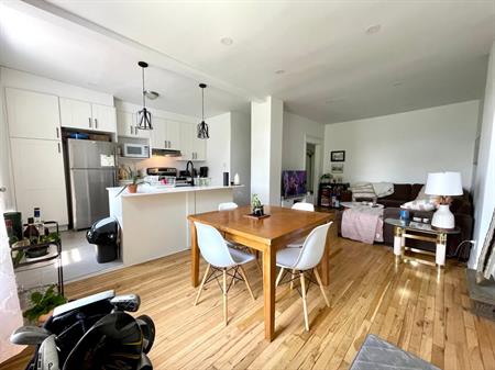 Pointe St-Charles - Superb 3 1/2 -July 1