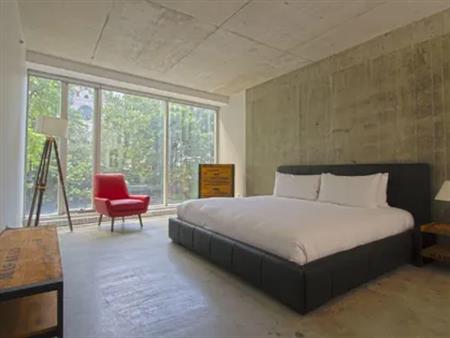 1 room apartment of 101 m² in Montreal