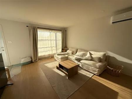 4 rooms house of 104 m² in Lachute