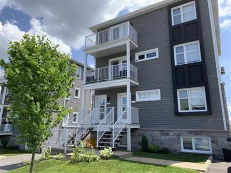 5 rooms apartment of 103 m² in Quebec