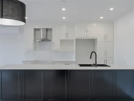 4 rooms apartment of 109 m² in Sherbrooke