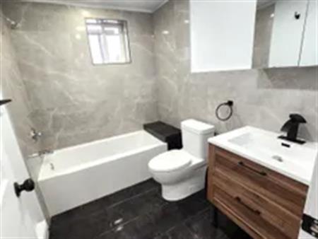 1 room apartment of 146 m² in Laval (administrative region)