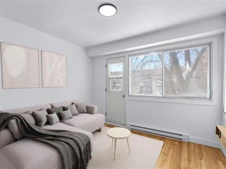 3 rooms apartment of 83m² in Montreal