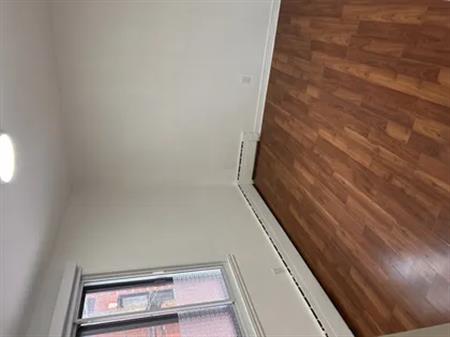 1 room apartment of 66 m² in Montreal