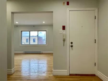 4 rooms apartment of 92 m² in Montreal