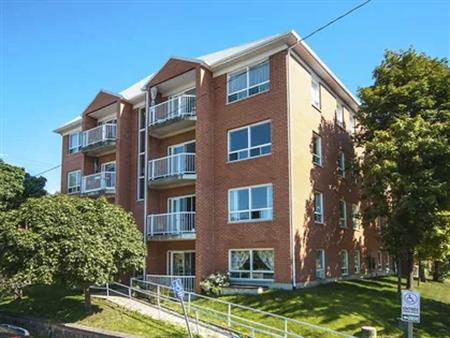 2 rooms apartment of 70 m² in Quebec