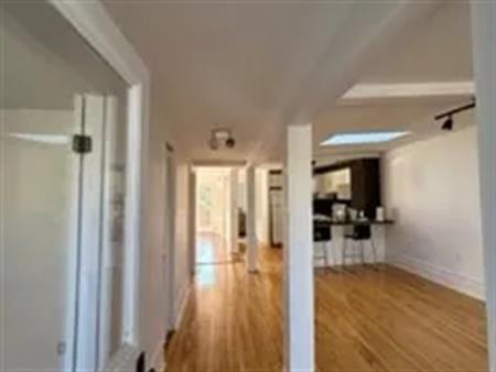 5 rooms apartment of 83m² in Montreal