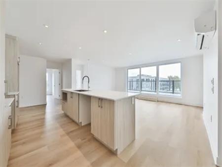 5 rooms apartment of 109 m² in Repentigny