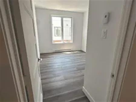 5 rooms apartment of 122m² in Trois-Rivières