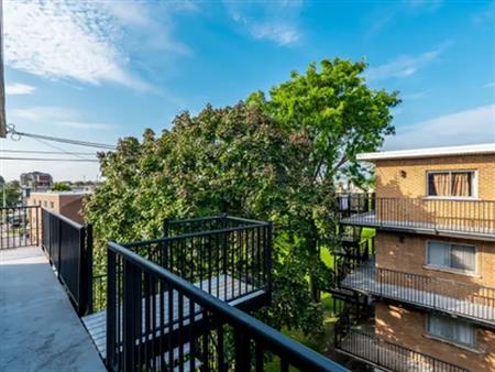 1 room apartment of 72m² in Montreal
