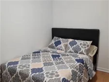 1 room room of 34 m² in Longueuil