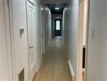 1 room room of 213 m² in Montreal