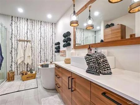 1 room house of 150 m² in Saint-Paul-de-l'Île-aux-Noix