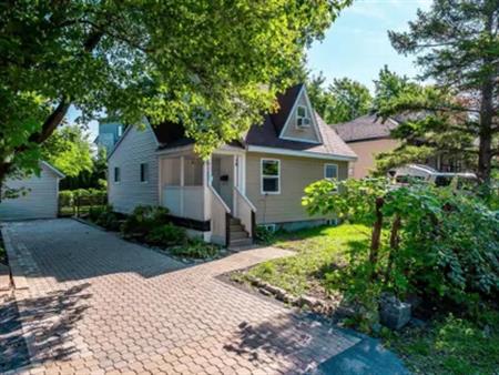 6 rooms house of 148 m² in Laval (administrative region)