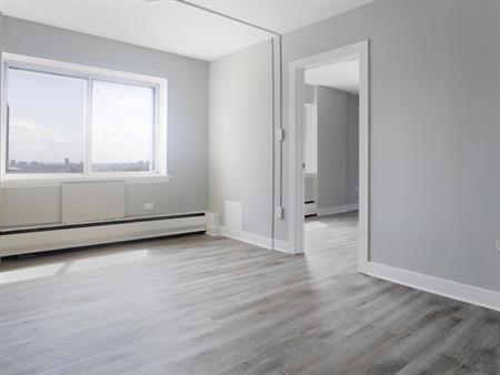 Line 08 - 1225 Saint Marc Street, Montréal