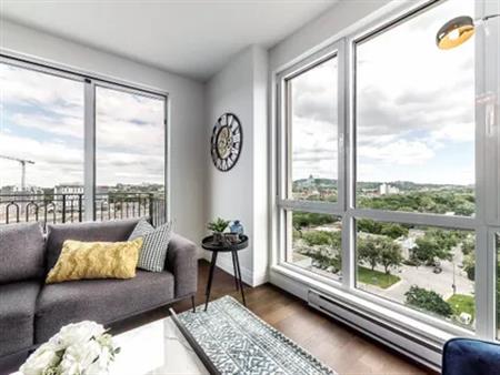 1 room apartment of 143 m² in Côte Saint-Luc
