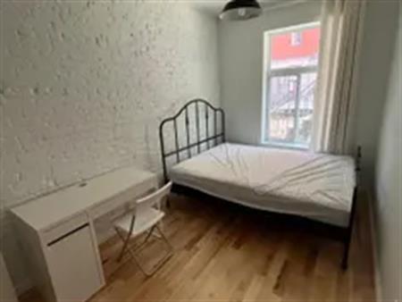 10 rooms apartment of 38 m² in Montreal