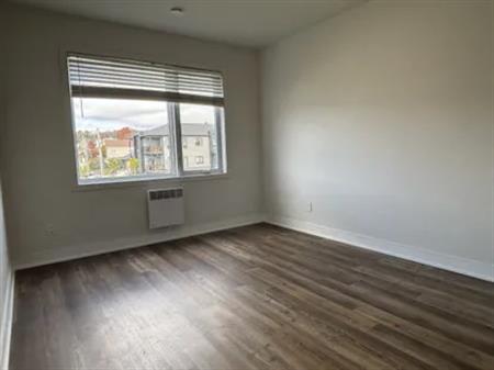 5 rooms apartment of 160m² in Sherbrooke