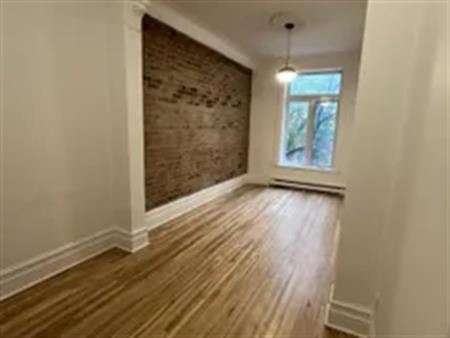 5 rooms apartment of 74 m² in Montreal