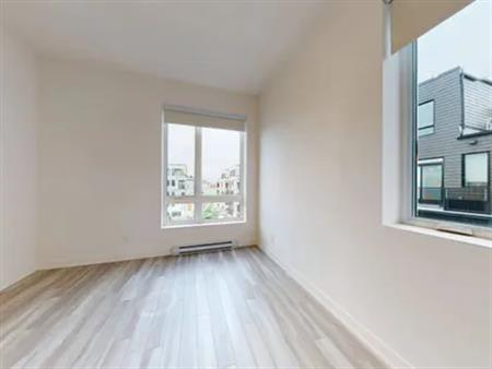 4 rooms apartment of 102 m² in Gatineau