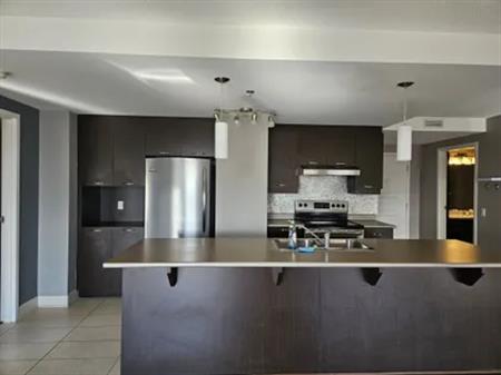 5 rooms apartment of 175 m² in Laval (administrative region)
