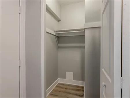 1 room apartment of 91 m² in Montreal
