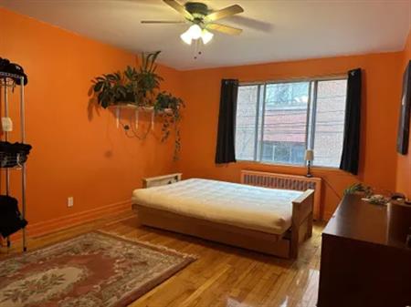 5 rooms apartment of 85 m² in Montreal