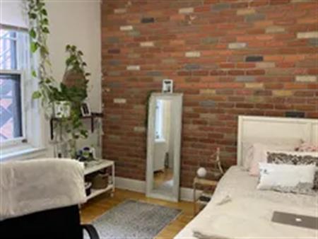 1 room apartment of 102m² in Montreal