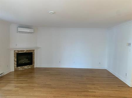 Condo locatif 4 1/2 adossé au parc Michel Chartrand à Longueuil