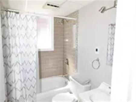 4 rooms apartment of 146 m² in Sherbrooke