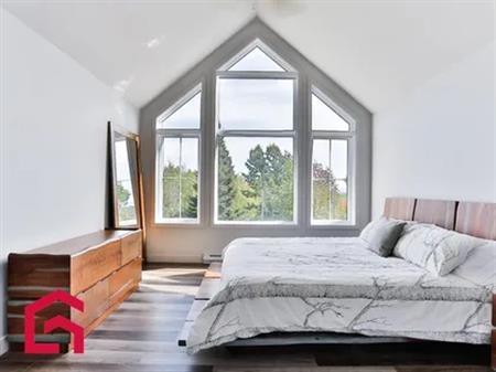 10 rooms apartment of 217 m² in Bromont