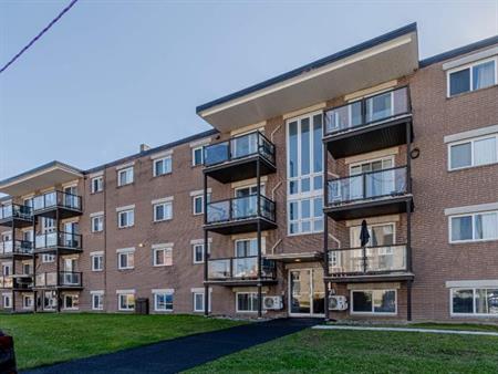 3 CH - 1 SDB - Québec - $1,765 /mo