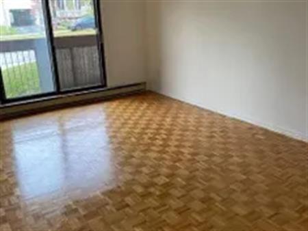 4 rooms apartment of 62 m² in Laval (administrative region)