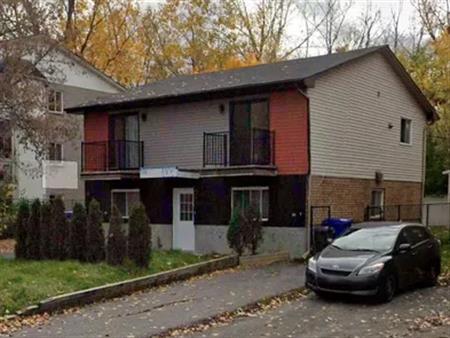 5 rooms apartment of 111m² in Gatineau