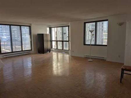 4 rooms apartment of 112 m² in Montreal