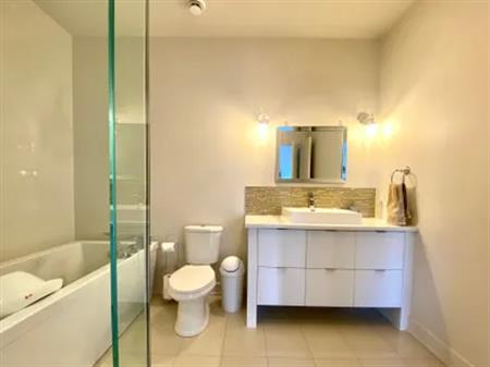 6 rooms apartment of 97 m² in Montreal