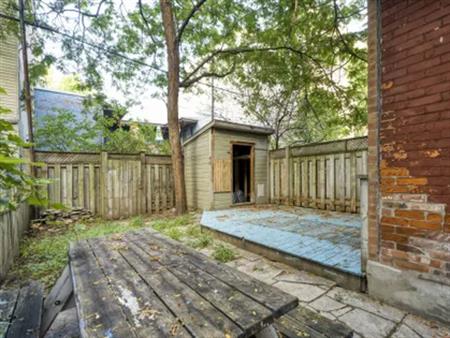 4 rooms apartment of 127m² in Montreal