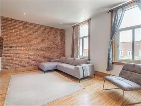 4 rooms apartment of 100m² in Montreal