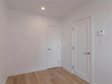 3 rooms apartment of 89 m² in Montreal