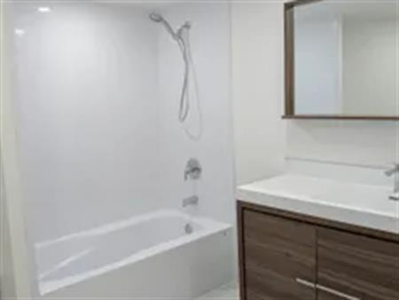 2 rooms apartment of 111m² in Montreal