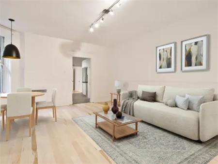 8 rooms apartment of 107 m² in Montreal