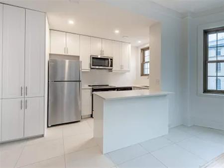 1 room apartment of 136 m² in Montreal