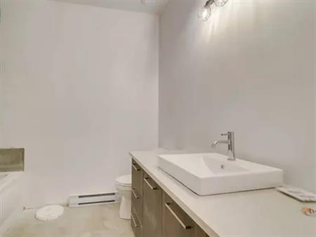 4 rooms apartment of 102m² in Gatineau