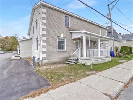 5 rooms apartment of 111 m² in Gatineau