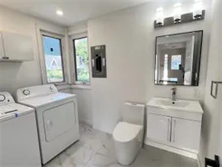 6 rooms house of 102 m² in Gatineau