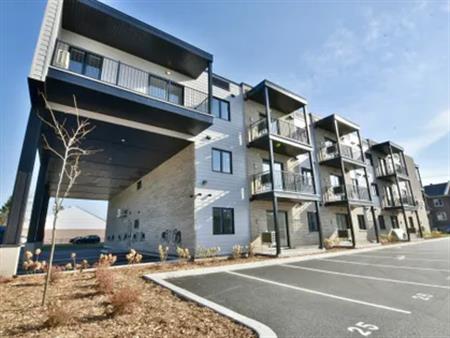 5 rooms apartment of 94m² in Longueuil