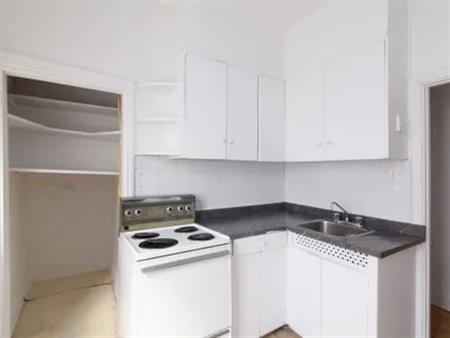 3 rooms apartment of 111m² in Montreal