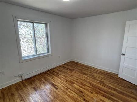 2 CH - 1 SDB - Montréal - $1,700 /mo