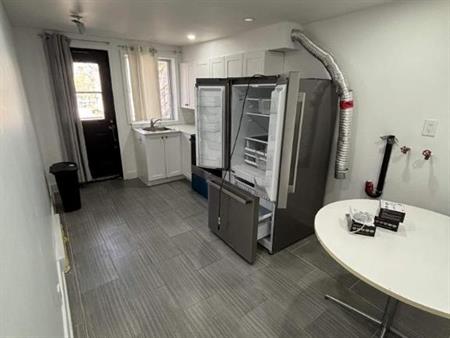 2 CH - 1 SDB - Montréal - $1,700 /mo